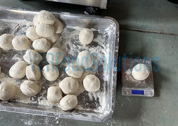 Pneumatic Quantitative Dough Divider Machine